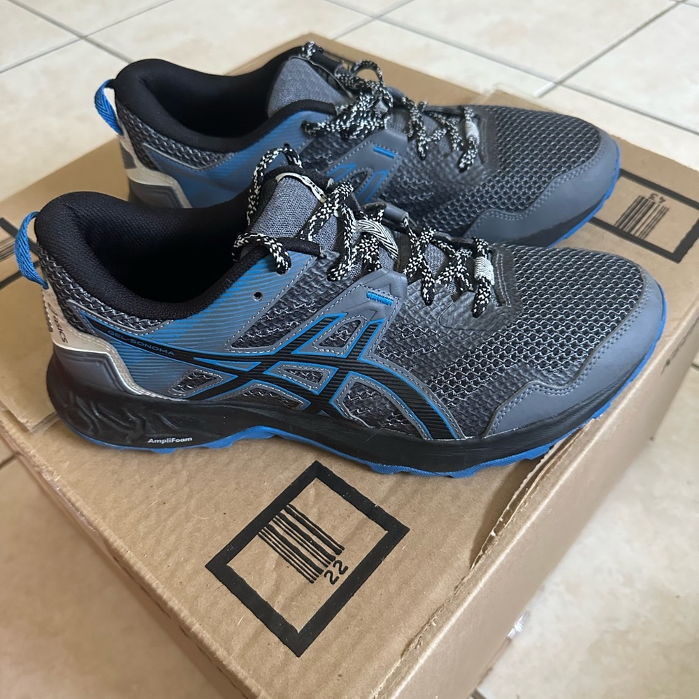 Men’s ASICS sneakers
